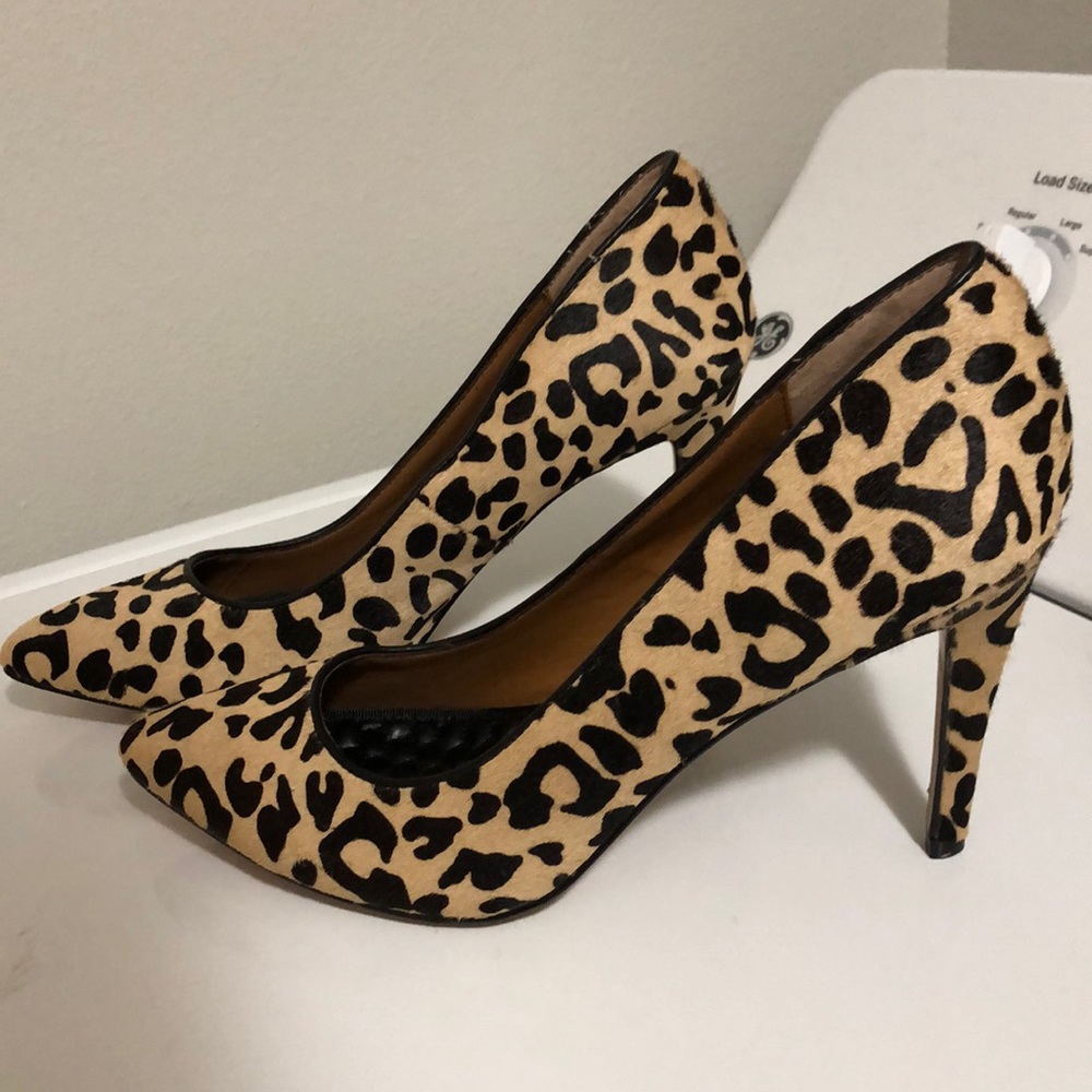 Dolce Vita Leopard Pumps